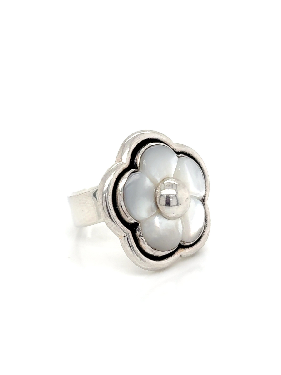 Handcrafted Sterling Silver & Mother of Pearl Flower Ring - QINTI The Peruvian Shop