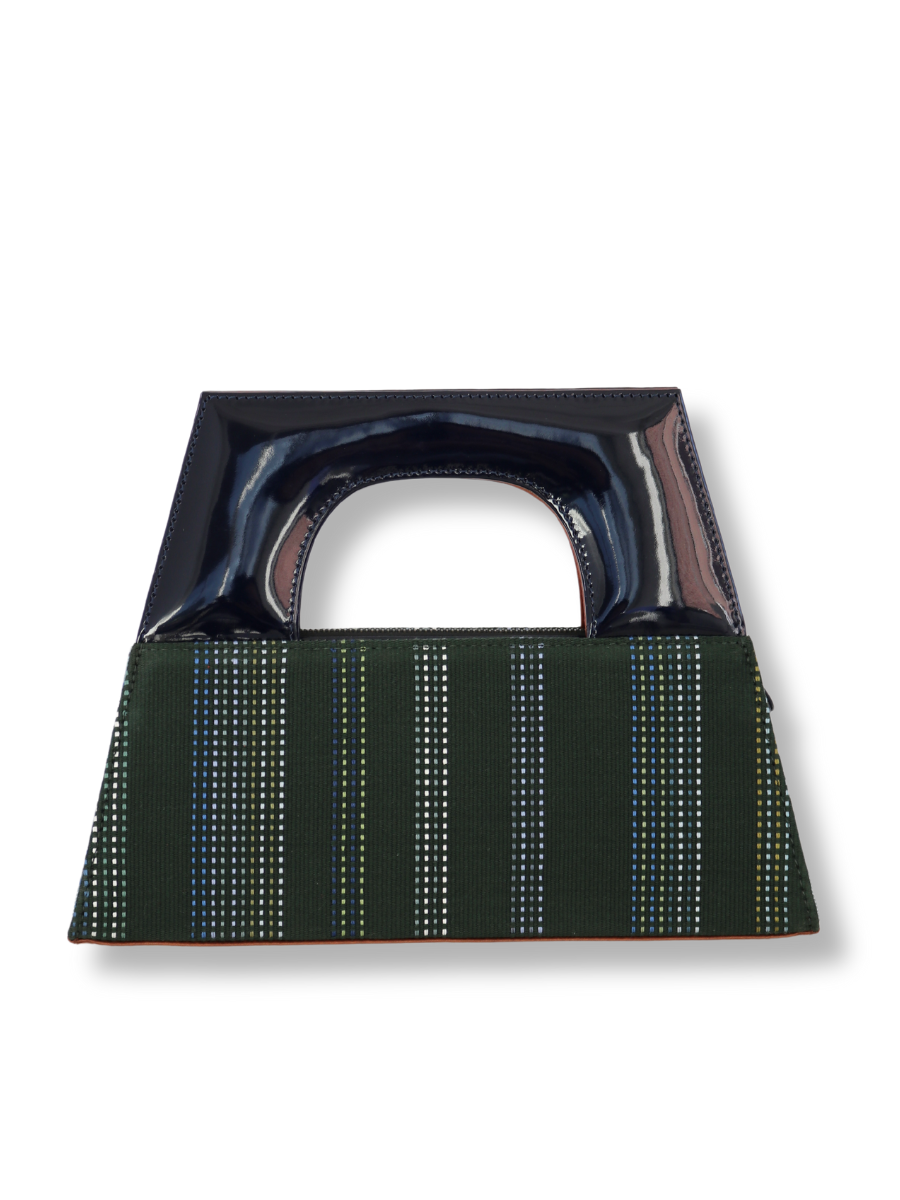 Handwoven Kuskaya Handbag with Patent Leather A-Handle - QINTI The Peruvian Shop