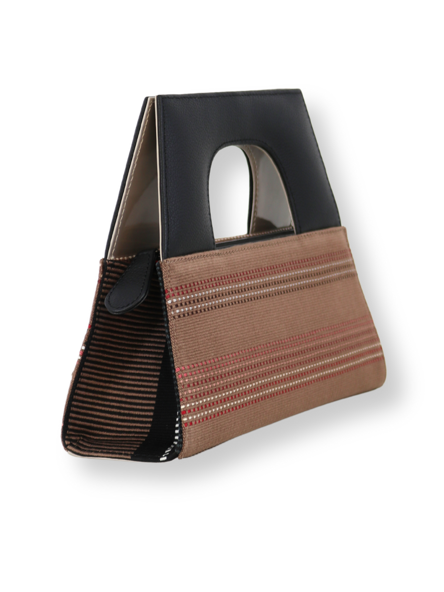Handwoven Kuskaya Handbag with Black A-Handle - QINTI The Peruvian Shop
