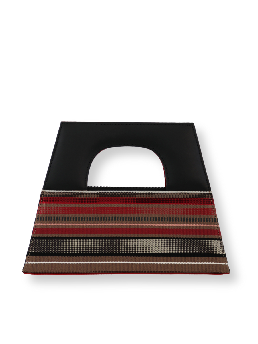 Handwoven Kuskaya Handbag with Black A-Handle - QINTI The Peruvian Shop