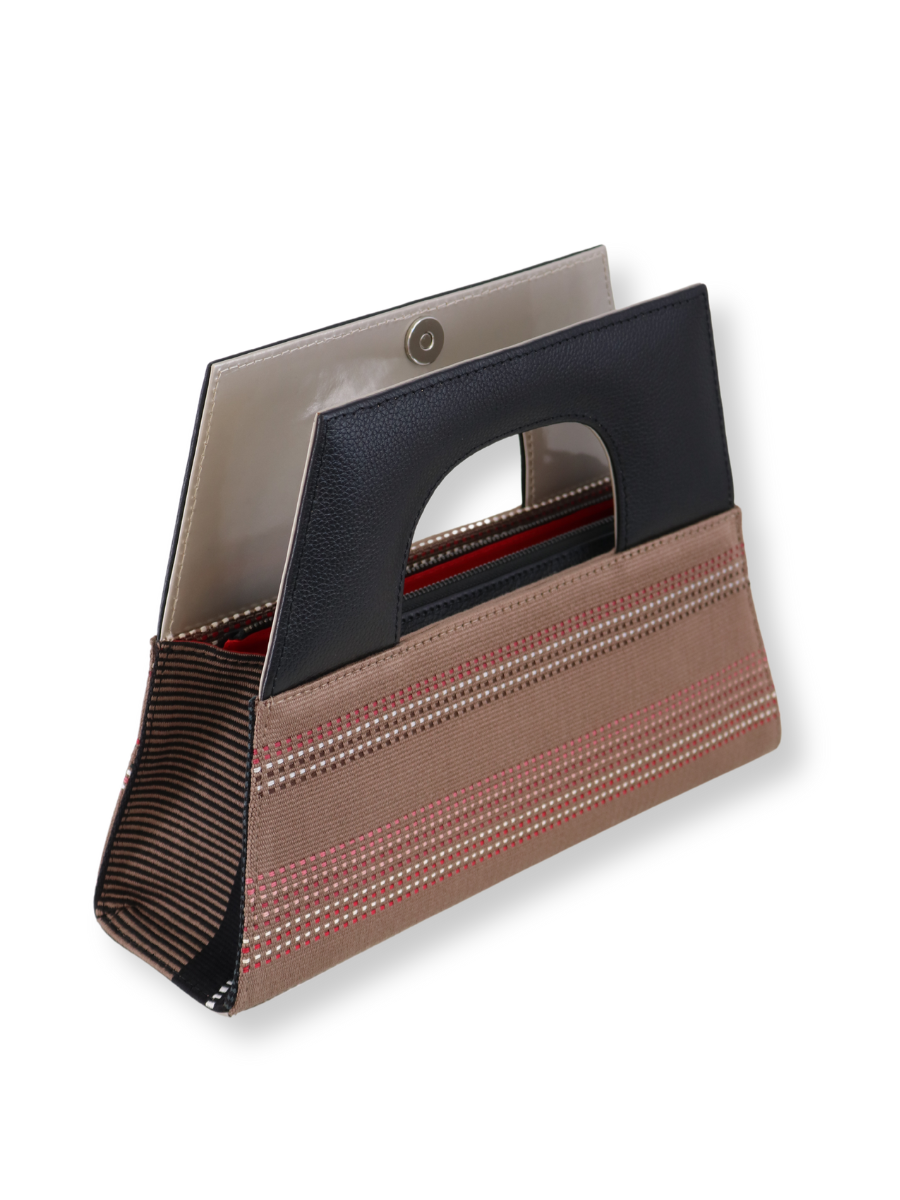 Handwoven Kuskaya Handbag with Black A-Handle - QINTI The Peruvian Shop