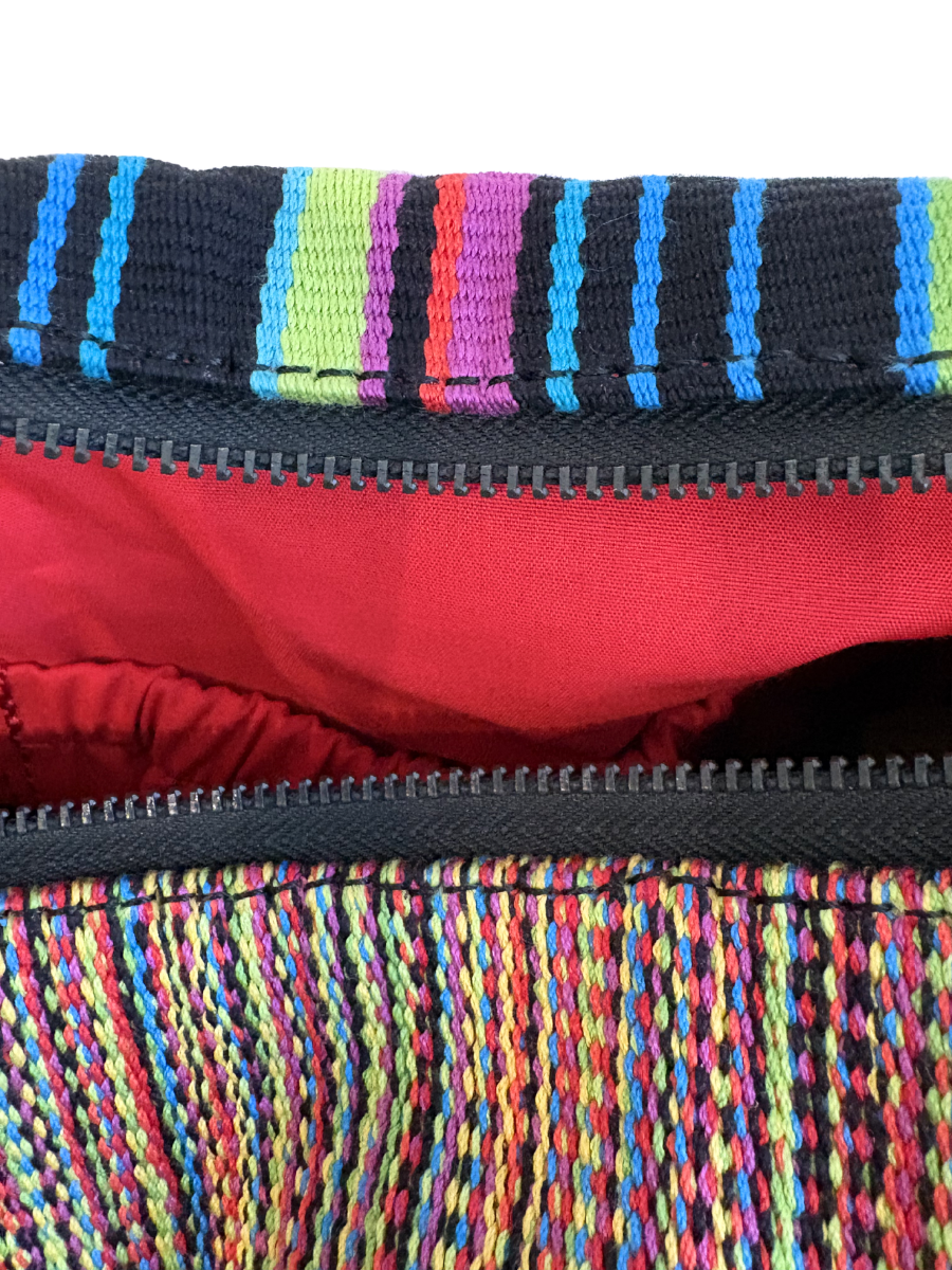 Closeup Handwoven KUSKAYA Media Luna Handbag - QIntiPeru.com