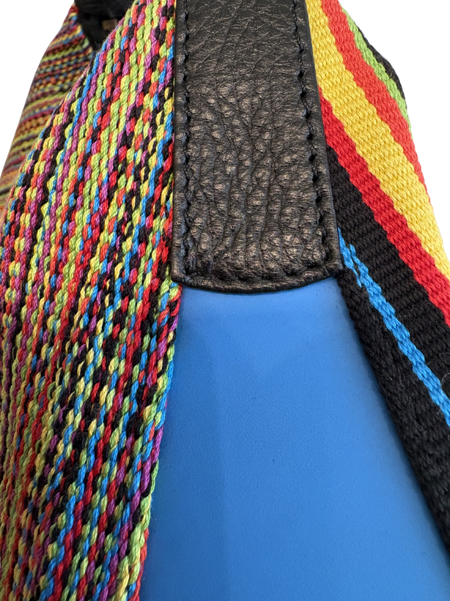 closeup Handwoven KUSKAYA Media Luna Handbag - QIntiPeru.com