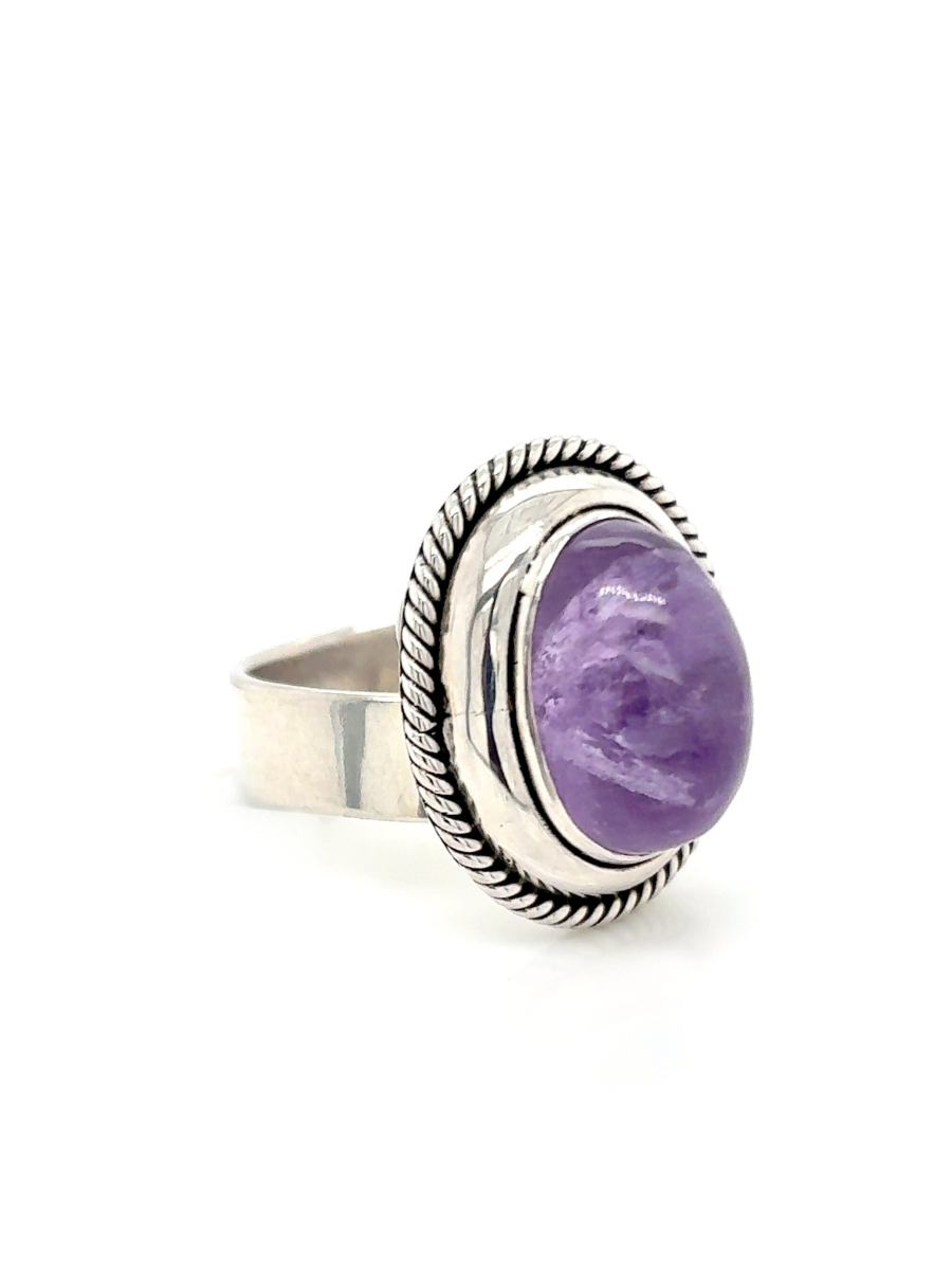 Handcrafted Sterling Silver & Amethyst Cabochon Ring - QINTI The Peruvian Shop