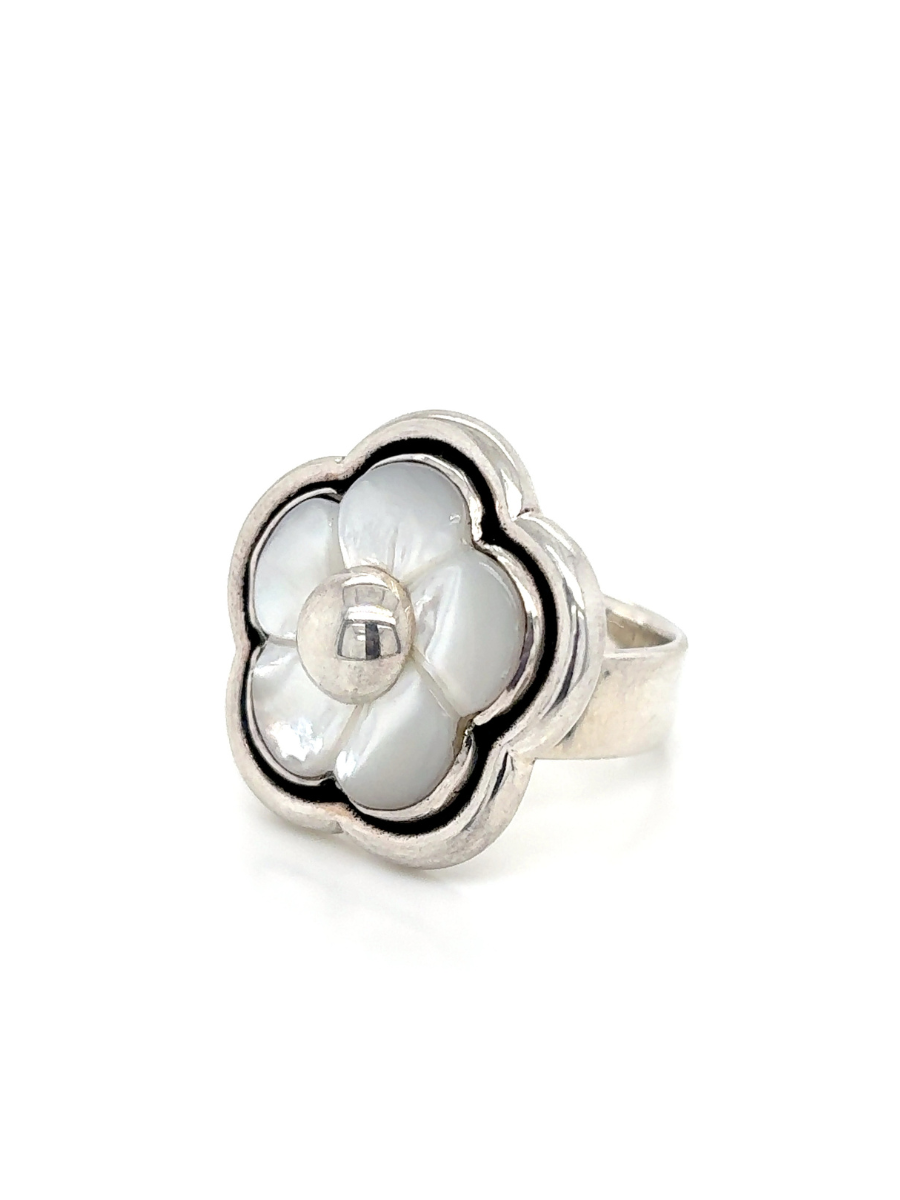 Handcrafted Sterling Silver & Mother of Pearl Flower Ring - QINTI The Peruvian Shop