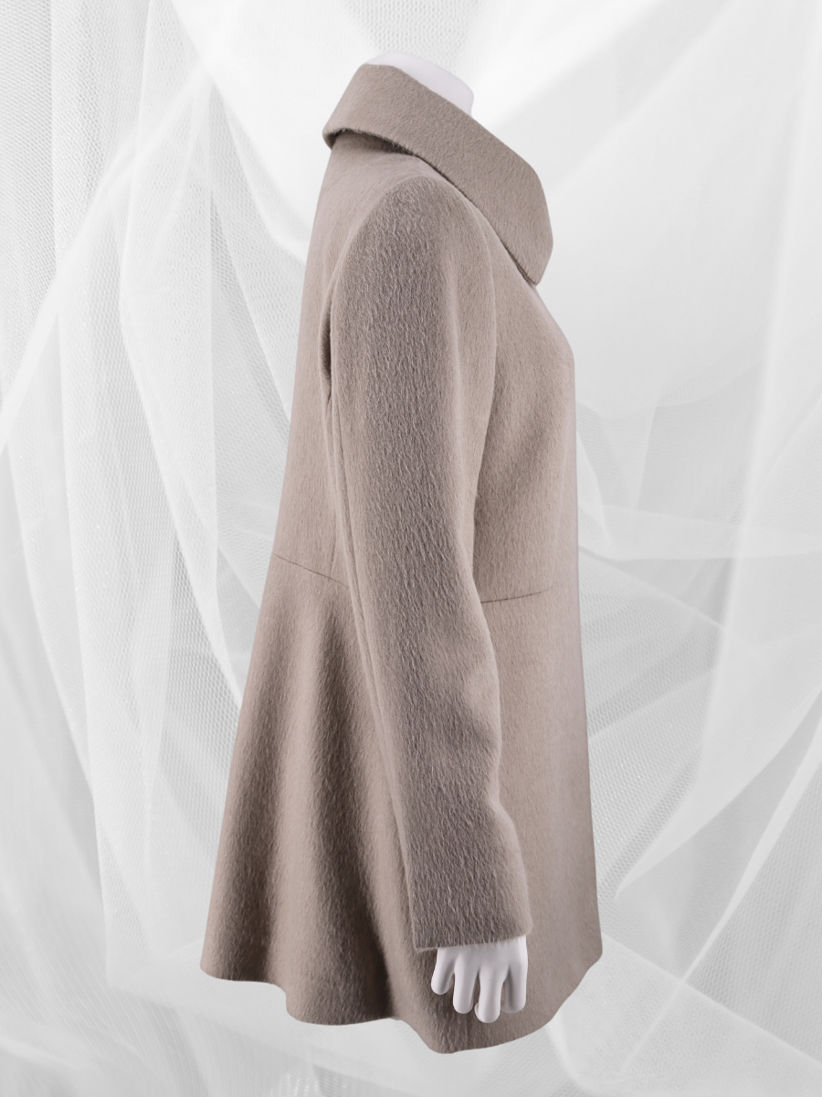 Women's SURI Alpaca Mid-Length Coat - Light Sand - Qinti - The Women's SURI Alpaca Mid-Length Coat - Light Sand - Qinti - The
