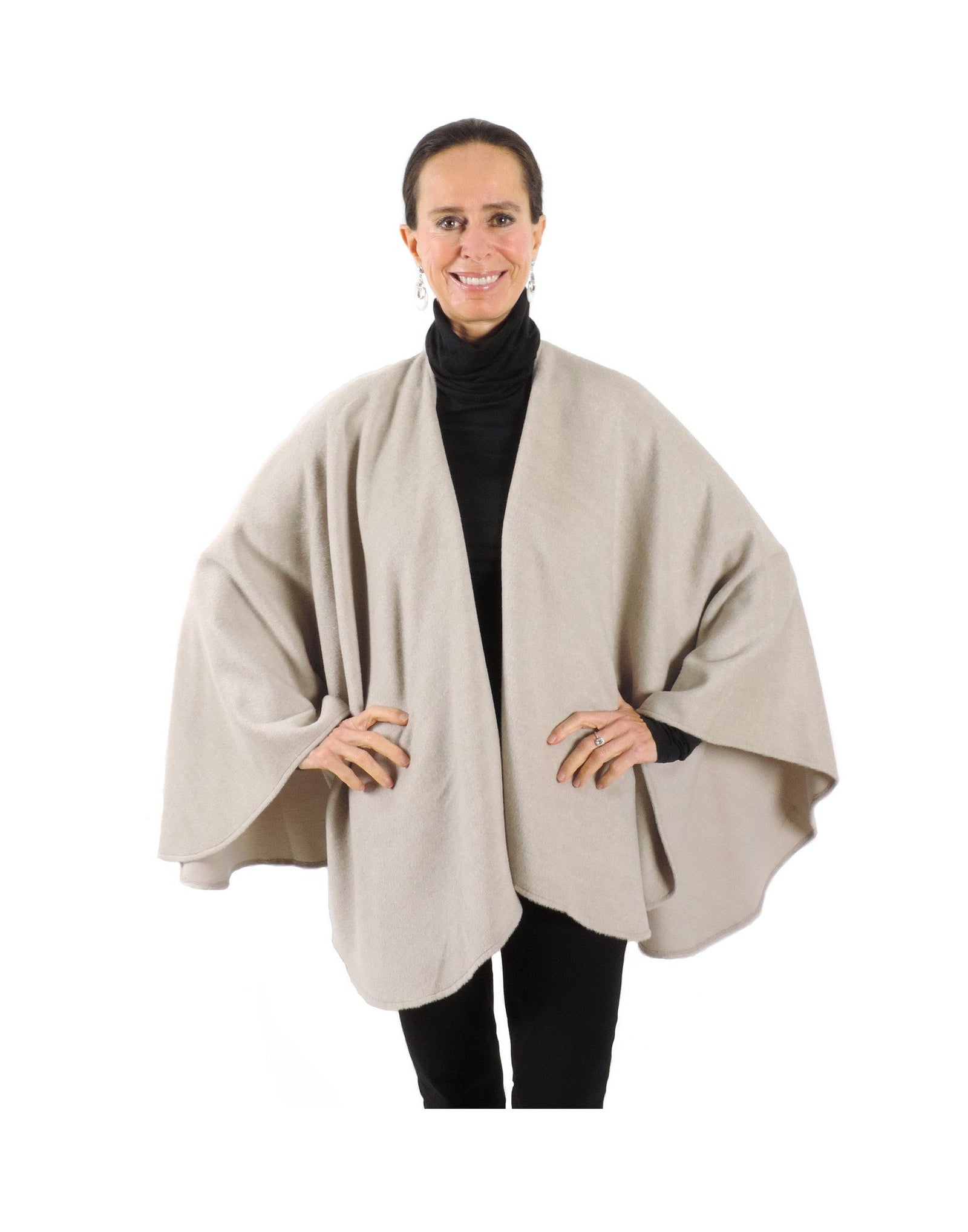 Classic Cape in Brushed Baby Alpaca - Oatmeal / Regular - Qinti - The Peruvian Shop
