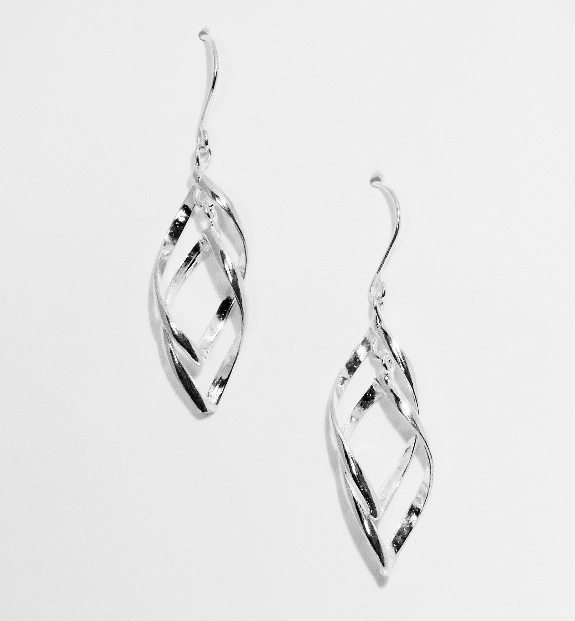 Dancing Twists Sterling Silver Earrings - Qinti - The Peruvian Shop