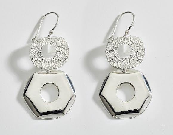Double Circle Geometric Sterling Silver Earrings - Qinti - The Peruvian Shop