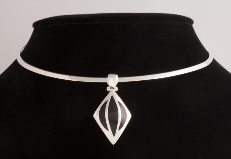 Diamond shaped Pendant Sterling Silver w/Black Onyx - Qinti - The Peruvian Shop