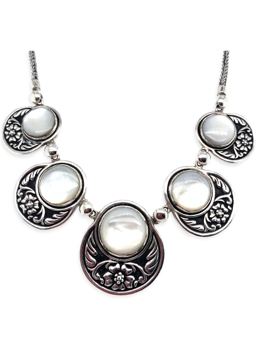 Mother-of-Pearl Medallions Necklace in sterling silver Peru handmade