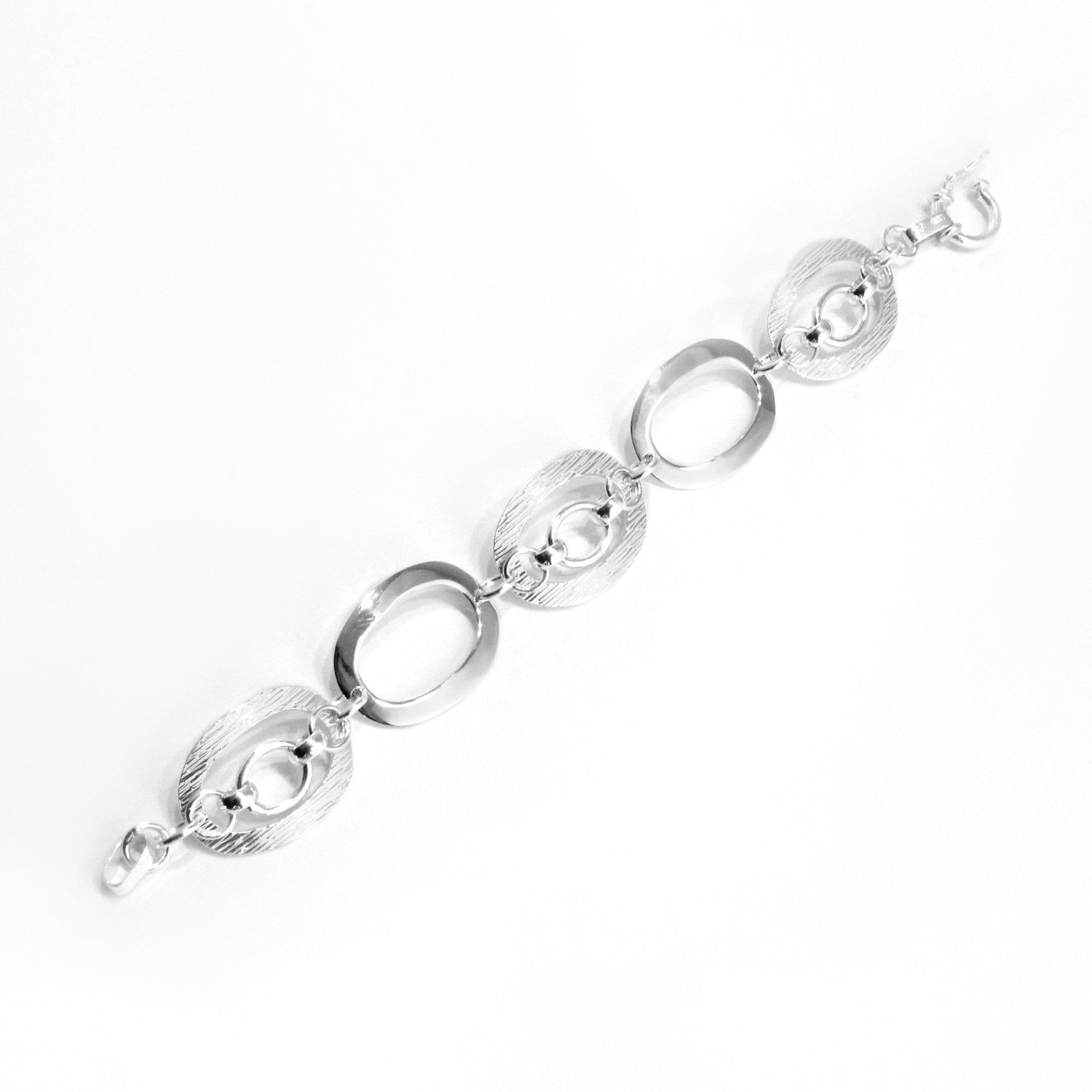 Textured Oval  Sterling Silver Bracelet - Qinti - The Peruvian Shop