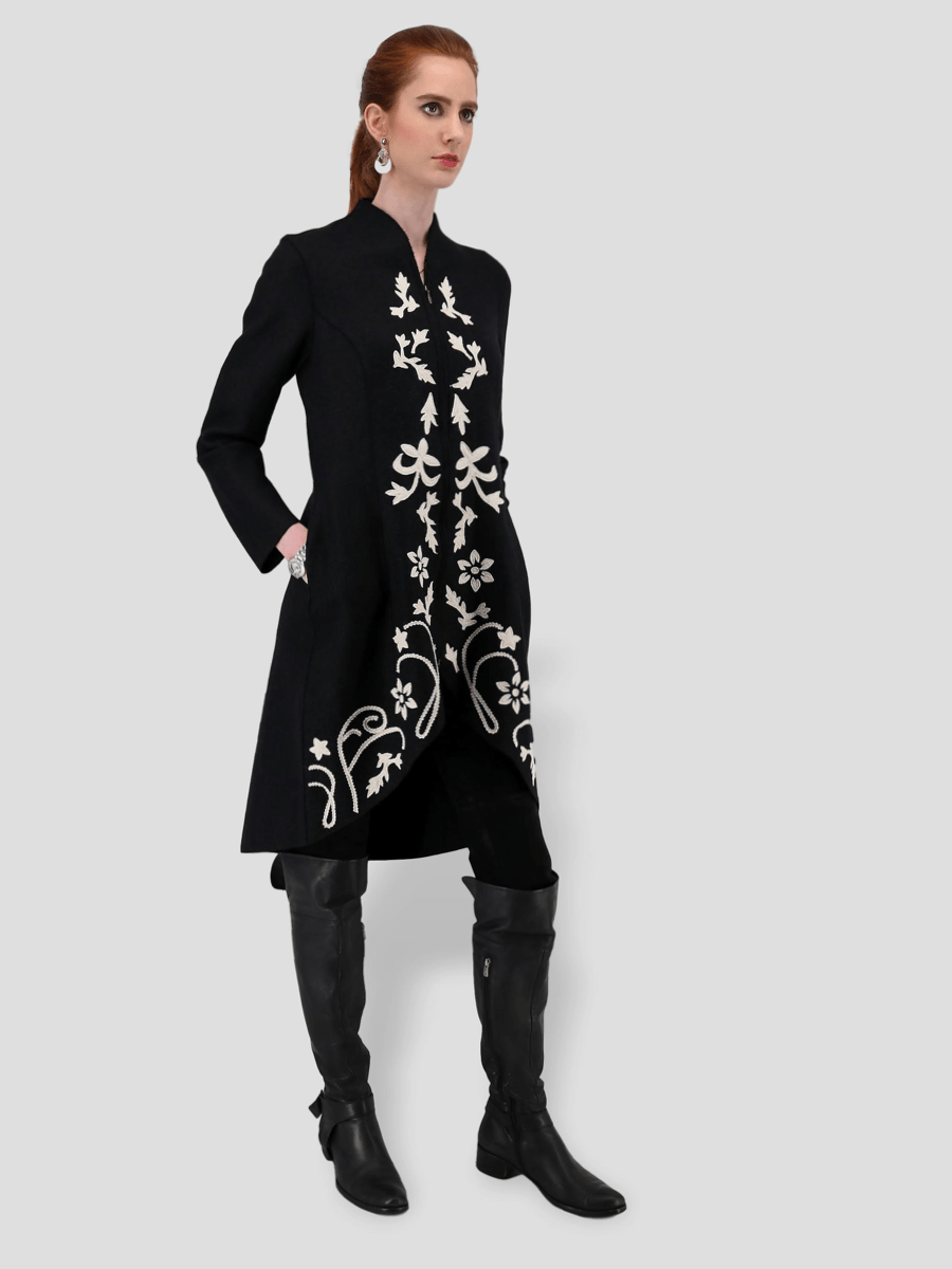 Design Wool Coat in Black with White Floral Appliqué Details - Qinti - The Peruvian Shop